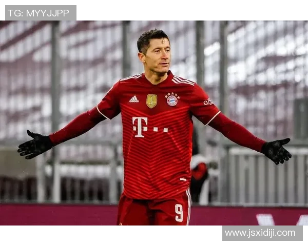 C罗与莱万多夫斯基谁才是当今足坛的真正射手之王对决分析 C罗与莱万多夫斯基谁才是当今足坛的真正射手之王对决分析